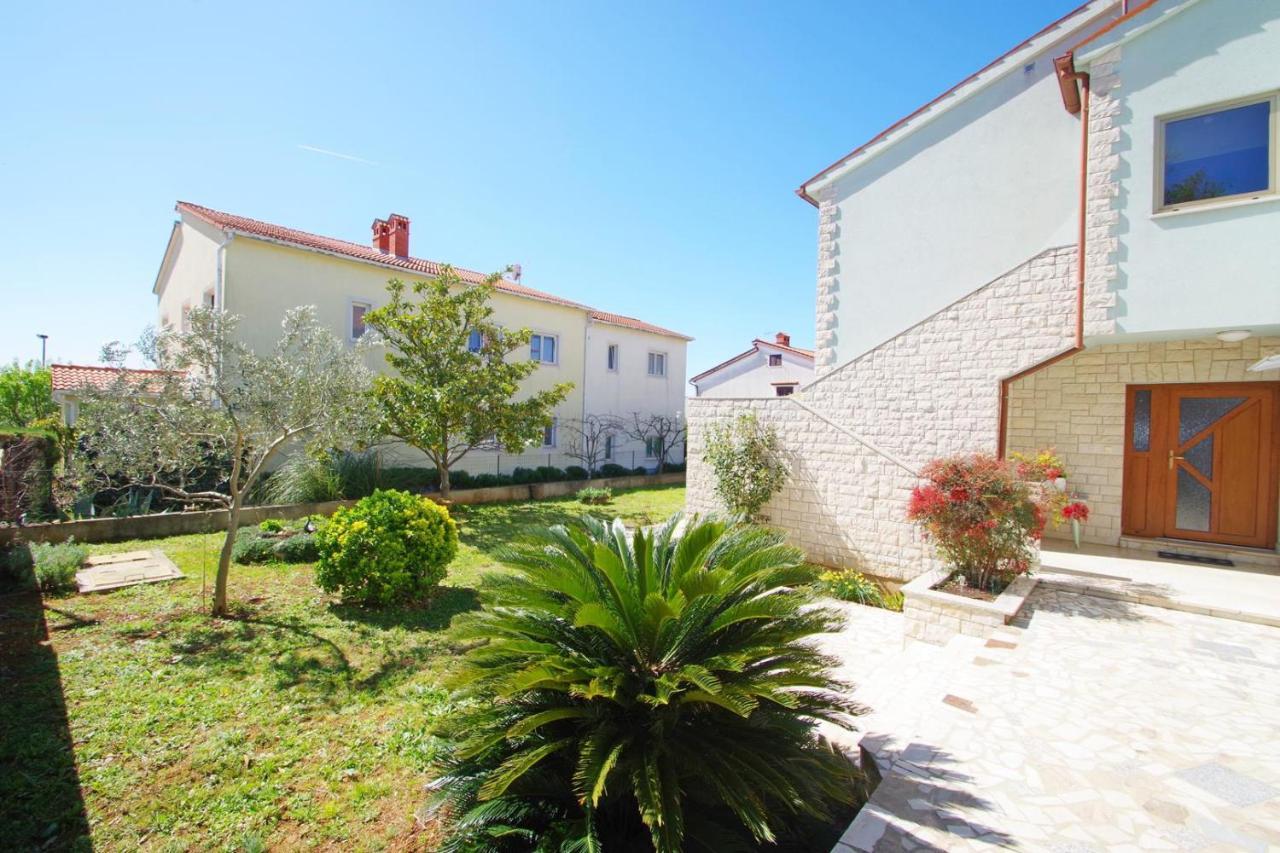 Apartment Ana Pula Luaran gambar