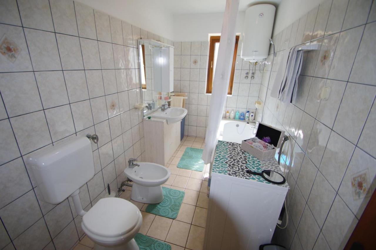 Apartment Ana Pula Luaran gambar